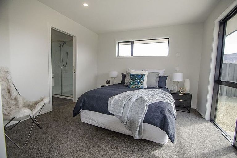 Photo of property in 13 Phoenix Place, Cromwell, 9310