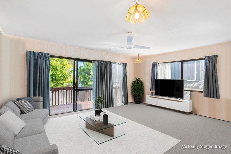 Photo of property in 2/30 Fraser Road, Narrow Neck, Auckland, 0624