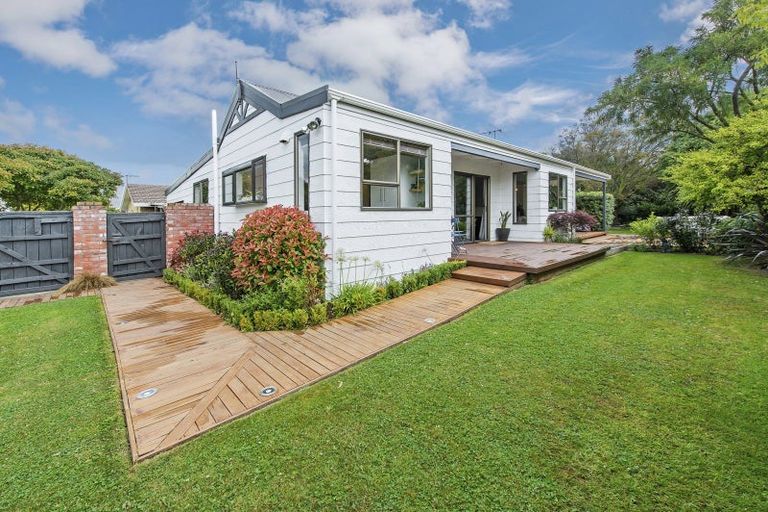 Photo of property in 17 White Street, Rangiora, 7400