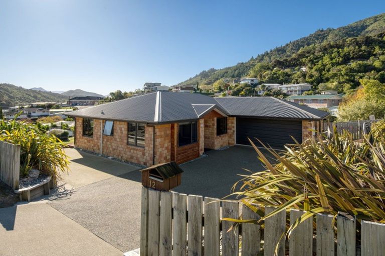 Photo of property in 12 Russell Street, Picton, 7220