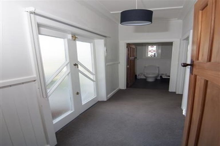 Photo of property in 16 Burrows Place, Frankton, Hamilton, 3204