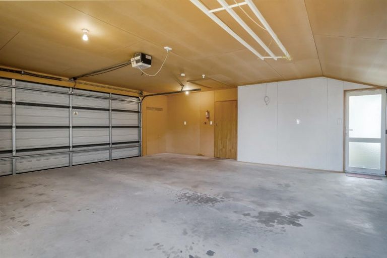 Photo of property in 7 Daley Place, Winton, 9720