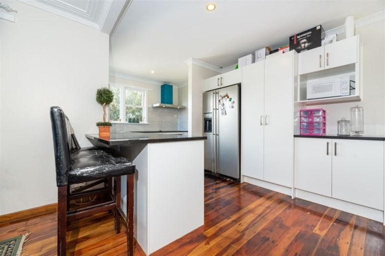Photo of property in 2a Colin Street, Mangere, Auckland, 2022