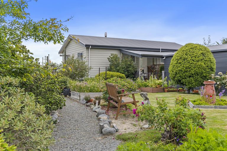 Photo of property in 98 Ohau Drive, Lake Ohau, Twizel, 9412