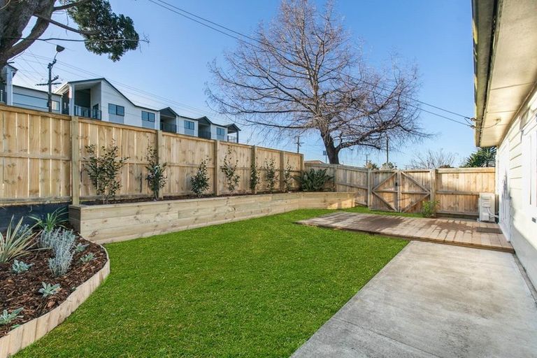 Photo of property in 90 Porchester Road, Papakura, 2110