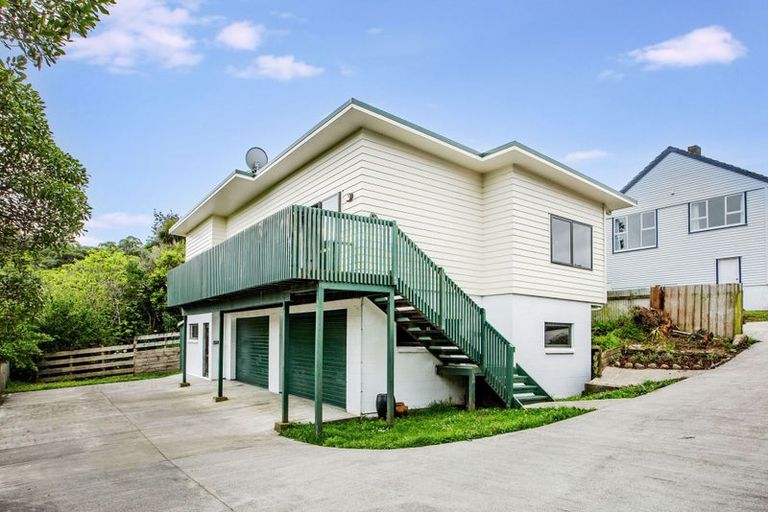 Photo of property in 25a Hiwi Crescent, Titahi Bay, Porirua, 5022