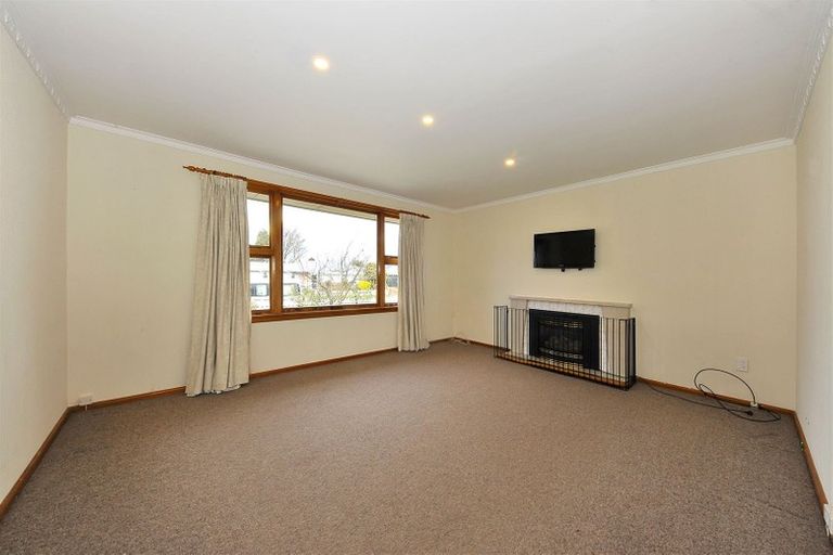 Photo of property in 6 Bucknell Street, Sockburn, Christchurch, 8042