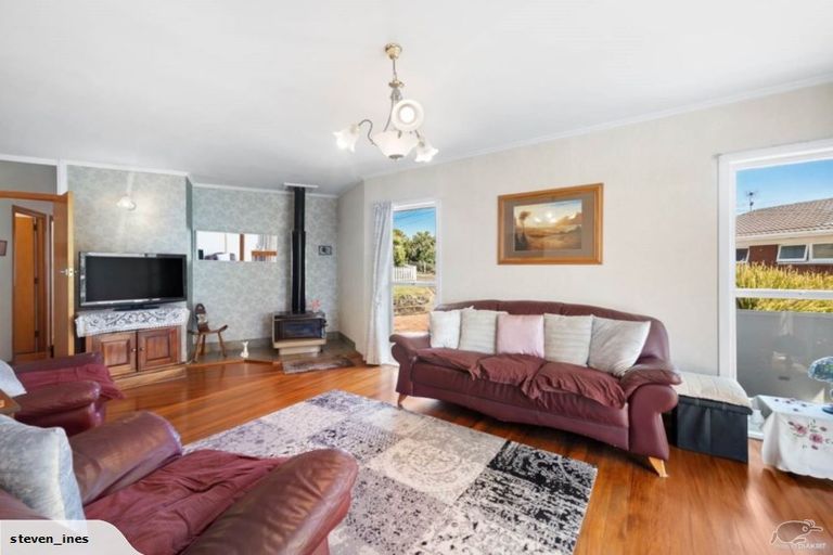 Photo of property in 25a Rodney Street, Howick, Auckland, 2014