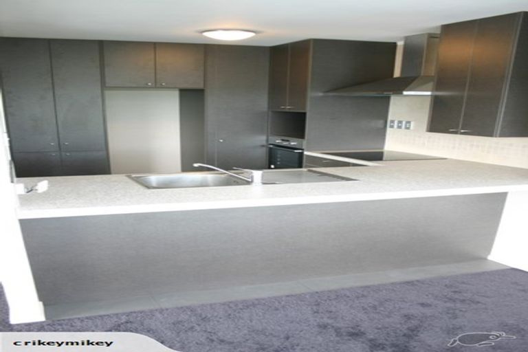 Photo of property in 1/22 Tui Glen Road, Birkenhead, Auckland, 0626