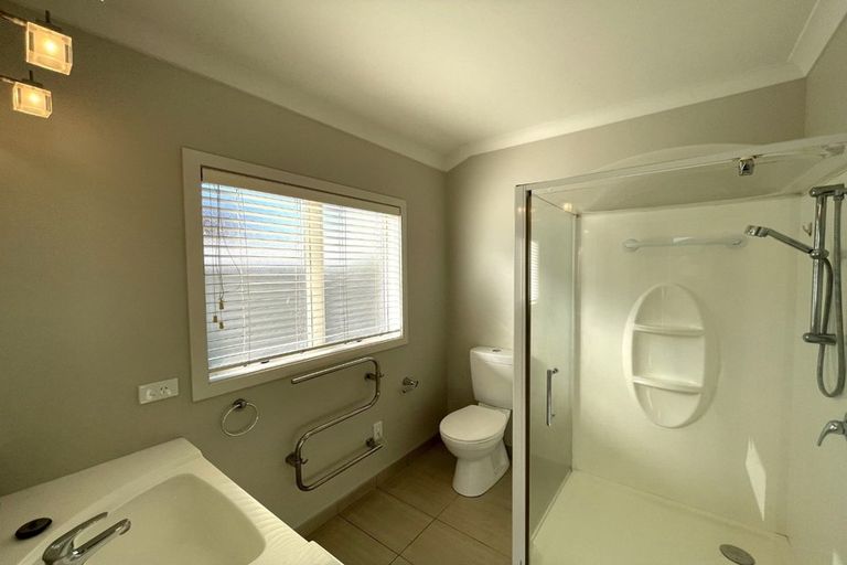 Photo of property in 6 Mana Place, Poraiti, Napier, 4112