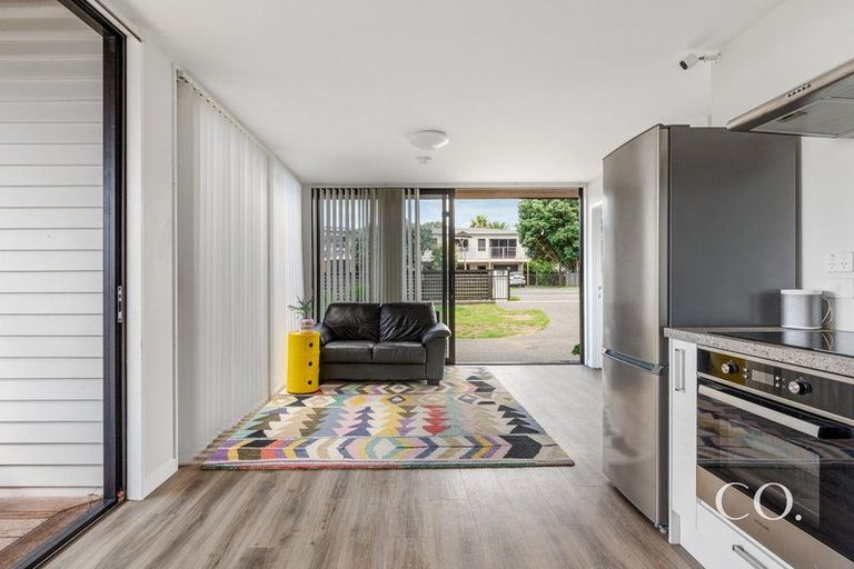 Photo of property in 1 Karewa Parade, Papamoa Beach, Papamoa, 3118