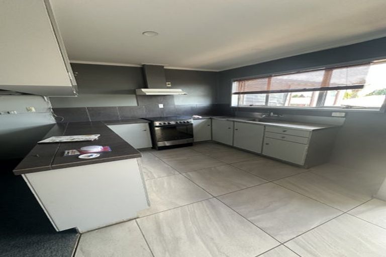 Photo of property in 4/13 Seabrook Avenue, New Lynn, Auckland, 0600