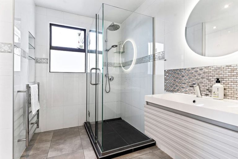 Photo of property in 236 Marine Drive, Lowry Bay, Lower Hutt, 5013