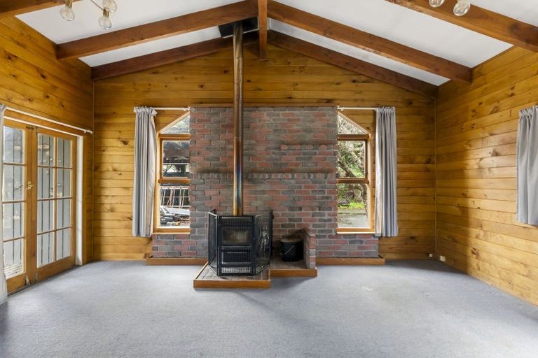 Photo of property in 133 Plateau Road, Te Marua, Upper Hutt, 5018