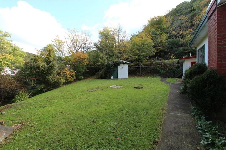 Photo of property in 283-291 Middleton Road, Glenside, Wellington, 6037