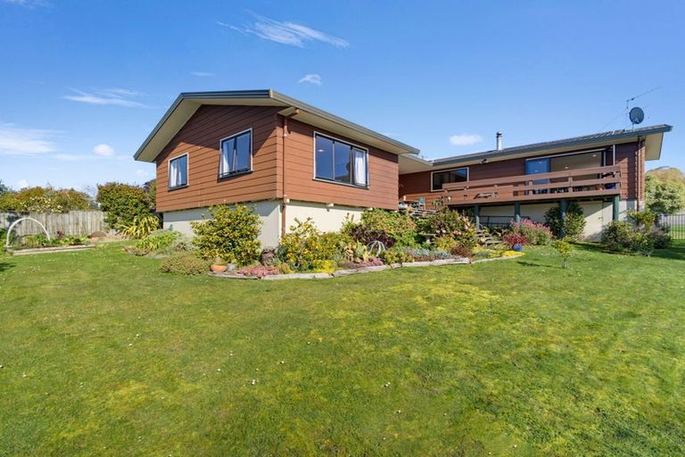 Photo of property in 35 Domain Road, Waipawa, 4210