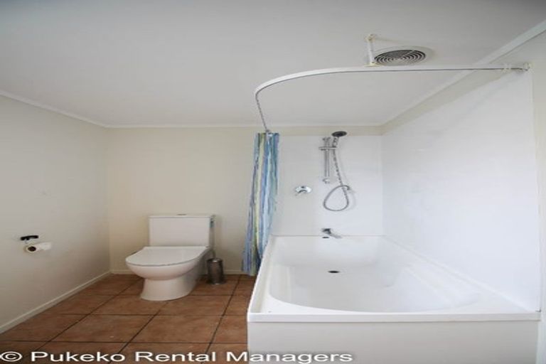 Photo of property in 5 Janese Place, Weymouth, Auckland, 2103