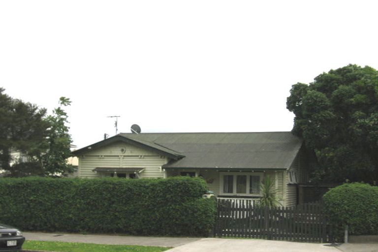 Photo of property in 1/17 Elm Street, Avondale, Auckland, 1026