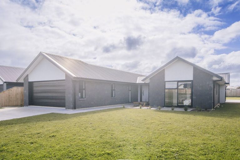Photo of property in 19 Patty Lane, Patumahoe, 2679