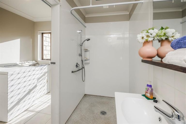 Photo of property in 54 Baverstock Road, Flat Bush, Auckland, 2016