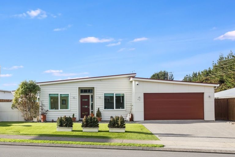 Photo of property in 61 James Cook Drive, Whitby, Porirua, 5024