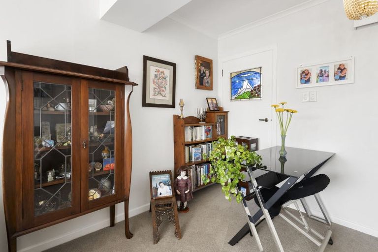 Photo of property in 8 Naughton Terrace, Kilbirnie, Wellington, 6022