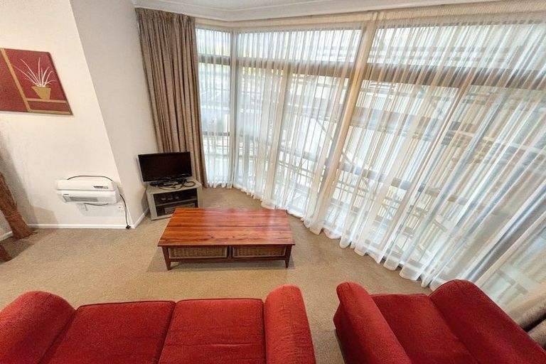 Photo of property in Terrace Garden Apartments, 3c/120 The Terrace, Wellington Central, Wellington, 6011
