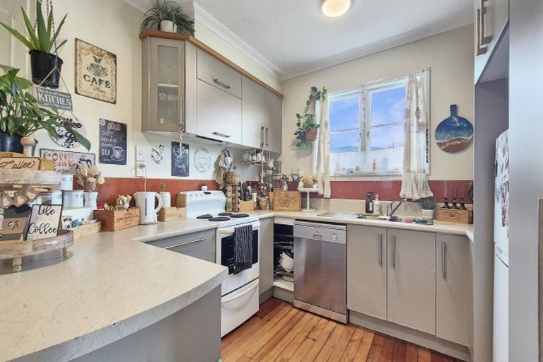 Photo of property in 11 Coulter Road, Owhata, Rotorua, 3010