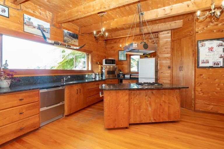 Photo of property in 240 Te Pahu Road, Te Pahu, 3285