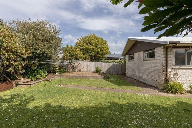 Photo of property in 142 Cambridge Road, Bethlehem, Tauranga, 3110