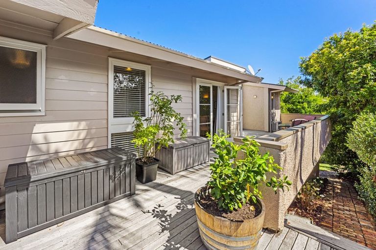 Photo of property in 1/529 Beach Road, Murrays Bay, Auckland, 0630