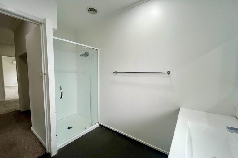 Photo of property in 8b Frank Hewitt Street, Pukekohe, 2120