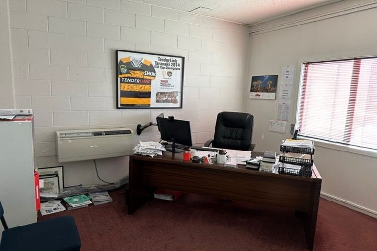 Photo of property in 336 Devon Street West, New Plymouth, 4310