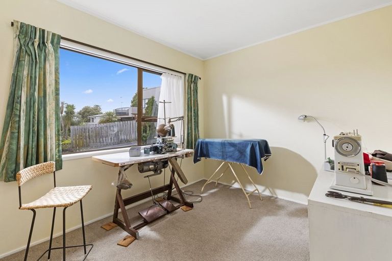 Photo of property in 2/21 Arran Road, Browns Bay, Auckland, 0630