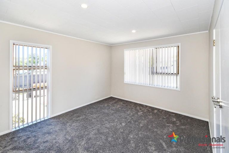 Photo of property in 5 Heathberry Close, Papatoetoe, Auckland, 2025