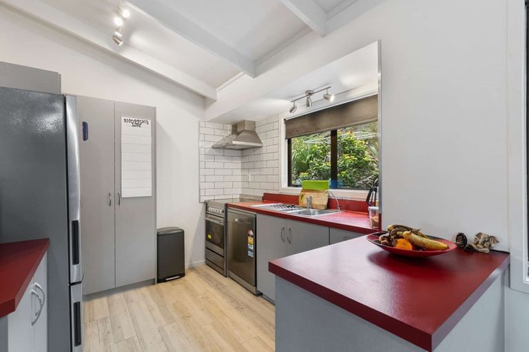 Photo of property in 147k Glengarry Road, Glen Eden, Auckland, 0602