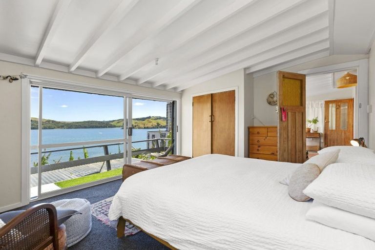 Photo of property in 77 Wallis Street, Raglan, 3225