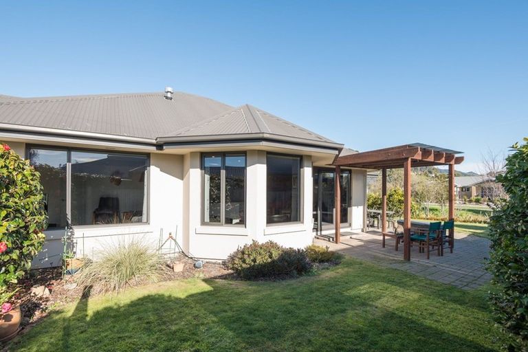 Photo of property in 10 Ngawhatu Road, Stoke, Nelson, 7011