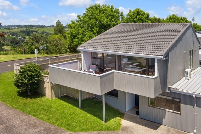 Photo of property in 1/180 Sandspit Road, Shelly Park, Auckland, 2014