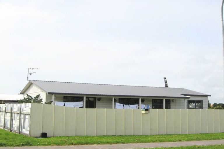 Photo of property in 94 Blake Street, Waitara, 4320