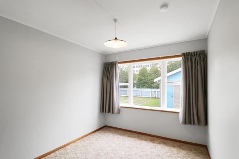 Photo of property in 211 Taita Drive, Avalon, Lower Hutt, 5011