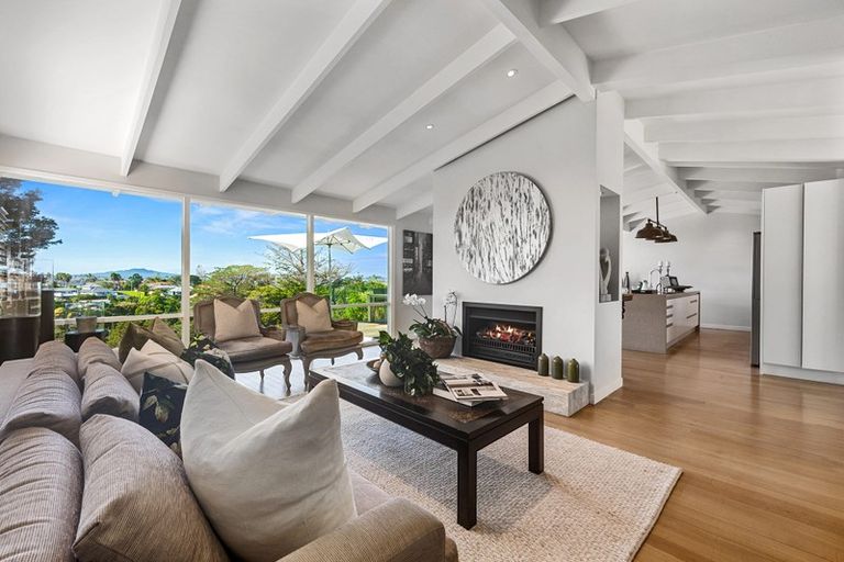 Photo of property in 32 Seaview Avenue, Northcote, Auckland, 0627