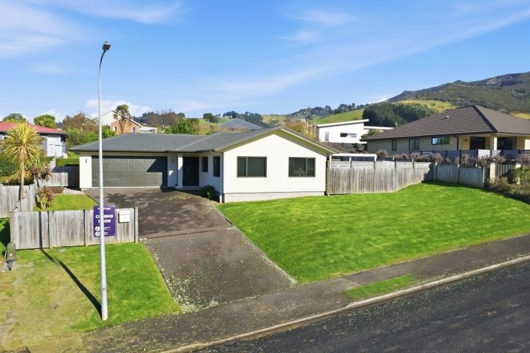 Photo of property in 1a Glendermid Close, Sawyers Bay, Port Chalmers, 9023