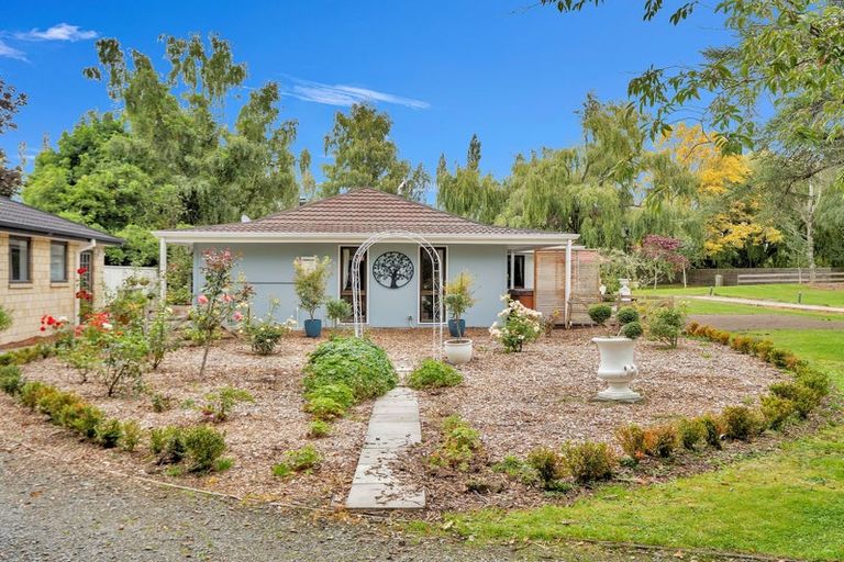 Photo of property in 237 High Street, Oxford, 7430