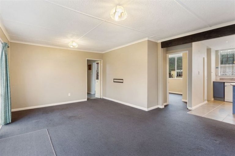 Photo of property in 1 Pine Avenue, Kainga, Christchurch, 8083