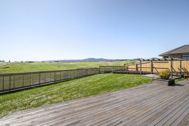 Photo of property in 27 Devoy Drive, Owhata, Rotorua, 3010