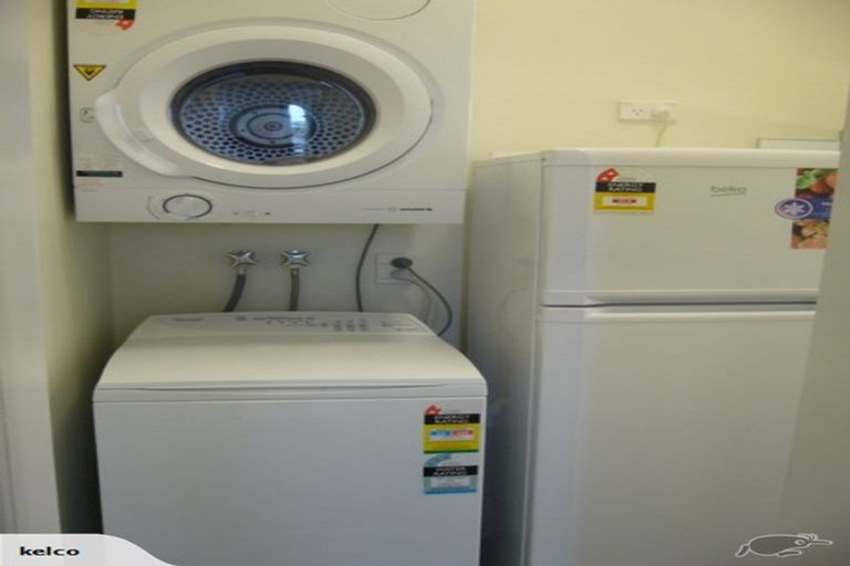 Photo of property in 4 Hawker Street, Mount Victoria, Wellington, 6011