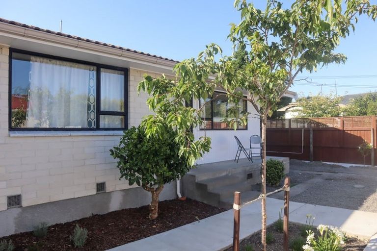 Photo of property in 1/13 Aorangi Road, Bryndwr, Christchurch, 8053