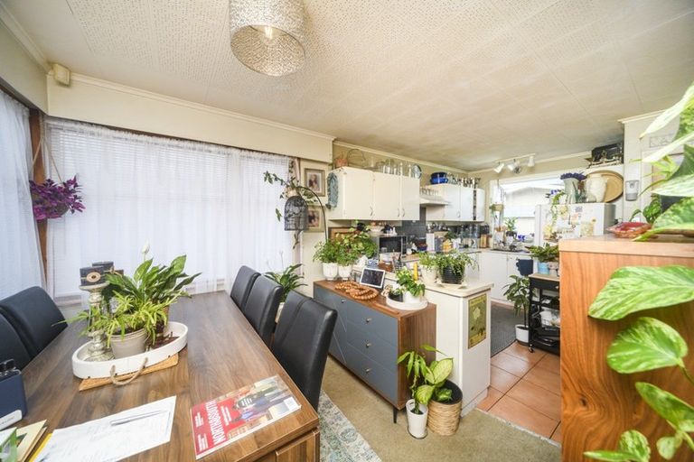 Photo of property in 24 Pembroke Street, Highbury, Palmerston North, 4412