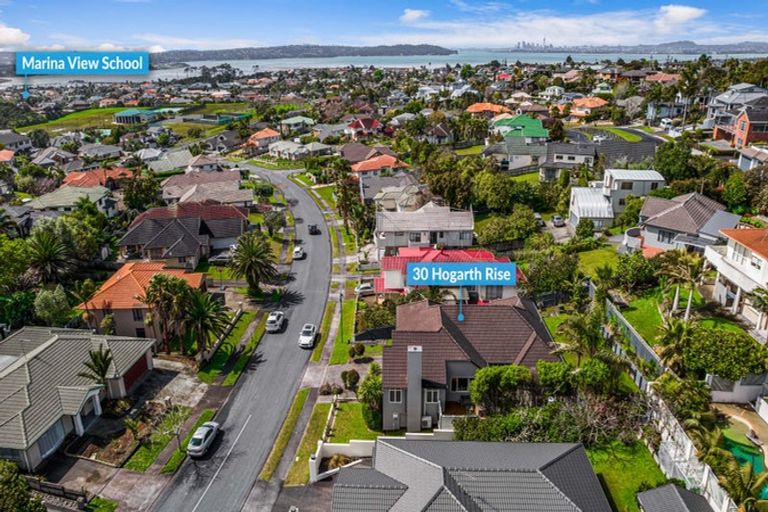 Photo of property in 30 Hogarth Rise, West Harbour, Auckland, 0618